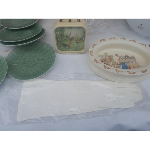 77 - China and glass ware, stainless ice bucket, shoe horn, Belgian lace work table cloth and serviettes,... 