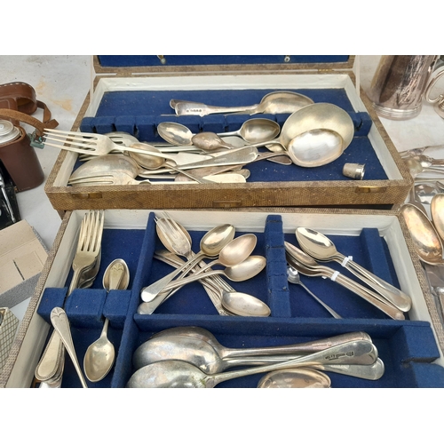 226 - Assorted silver plated flatware & other plated ware, seed pearls for re stringing & gold plated cuff... 