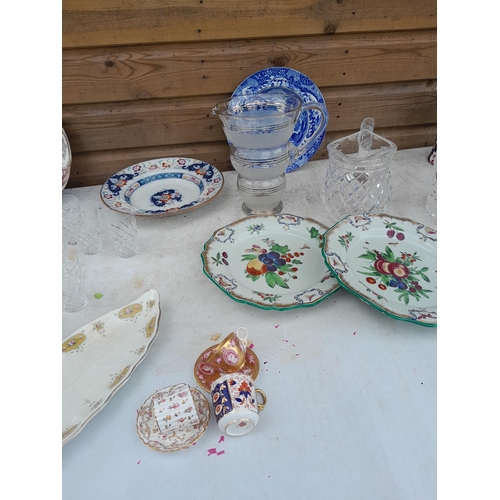 231 - Box of assorted china, glass and ornaments, cabinet pieces, note some damage to plates and decanter ... 