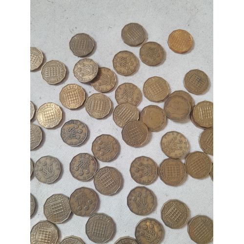 11 - Coins : UK and foreign coinage, some Pre 1947 silver included, Farthings from 1940s onwards, Victori... 