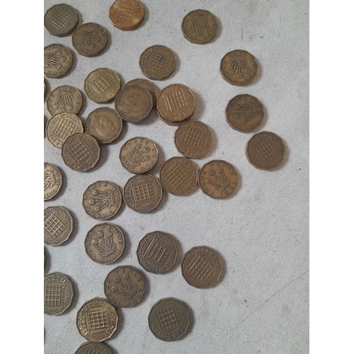 11 - Coins : UK and foreign coinage, some Pre 1947 silver included, Farthings from 1940s onwards, Victori... 