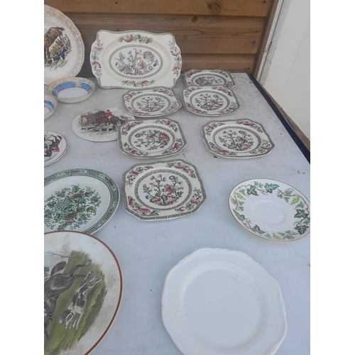 80 - Small collection of ceramics and pottery, hunting interest included