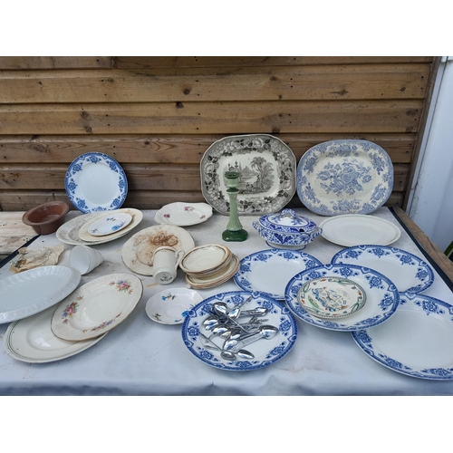 24 - 2 x boxes of assorted china : brown and white and blue and white transfer etc
