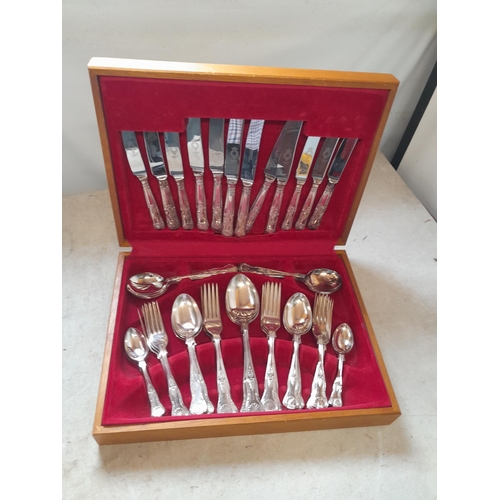 90 - Canteen of silver plated cutlery
