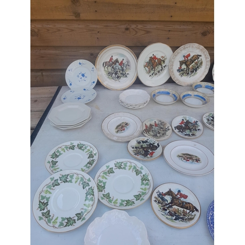 222 - Small collection of ceramics and pottery, hunting interest included