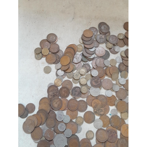 429 - Coins : UK coinage in a tin, very, very small amount of pre 1947 noticed