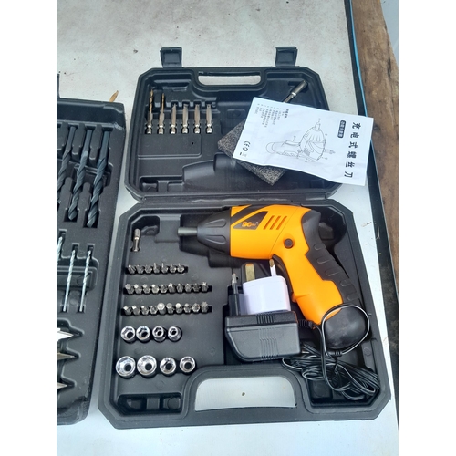 435 - New old stock : Tools : cordless and rechargeable drill