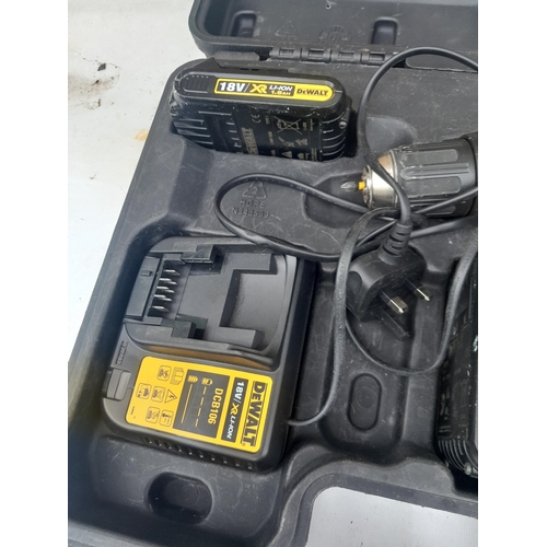 449 - Dewalt rechargeable drill kit