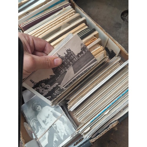 9 - Postcards : Large shoebox full of 20th century postcards, nostalgia cards, black and white and colou... 