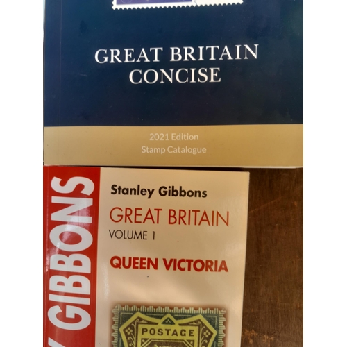 21 - Stamps : Philatelic reference material including 2021 Stanley Gibbons Great Britain Concise Catalogu... 