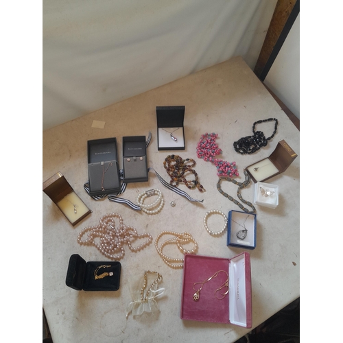 40 - Costume jewellery : some in original boxes of issue, Beaverbrooks necklace and earring set, some sil... 