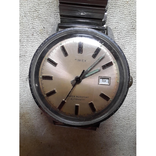 41 - Vintage wristwatches : Timex, Chalet, Citron, Sekonda, Smiths