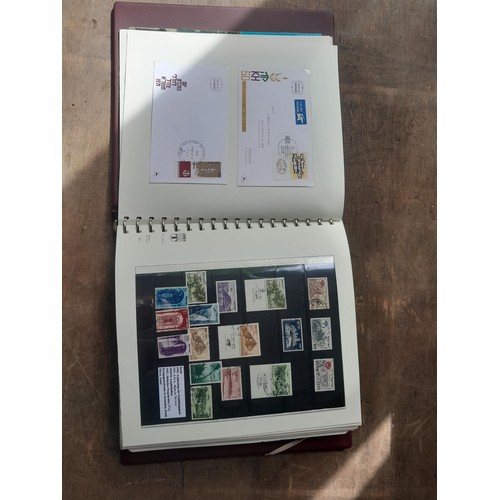 182 - Stamps of Israel : Lindner album containing 1940 - 1980s mint or used collection plus some stamp cov... 