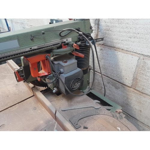 3 - Dewalt 8001 Radial Arm Saw with instructions 95 cms x 130 cms x 180 cms 240V and single phase