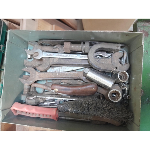 4 - Tools : socket sets etc