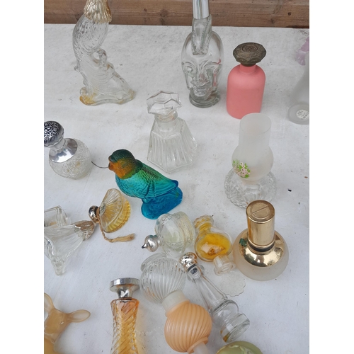 8 - Collection of Avon bottles  : Gladiator, various birds