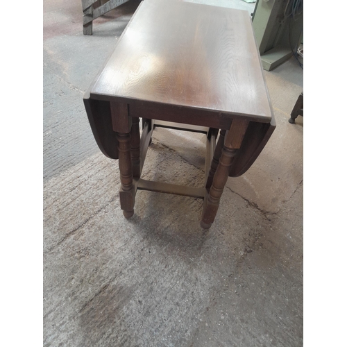 94 - 20th century oak gate leg table 90 cms x 153 (56) cms x 74 cms