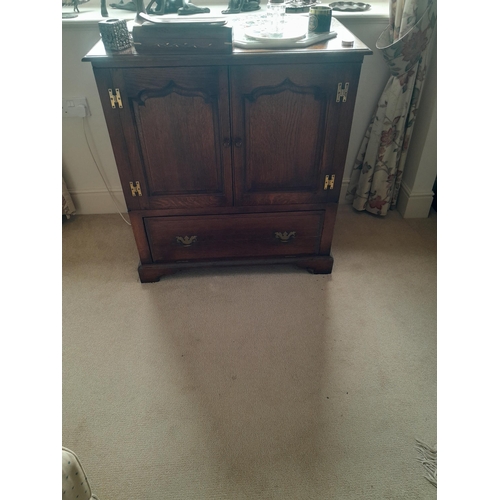 46 - 20th century antique style oak cupboard