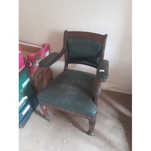 40 - William IV leather and mahogany library chair 67 cms x  70 cms x 90 cms