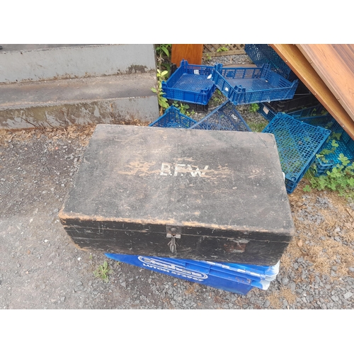 59 - Vintage trunk & petrol can with 3 x plastic hand sets