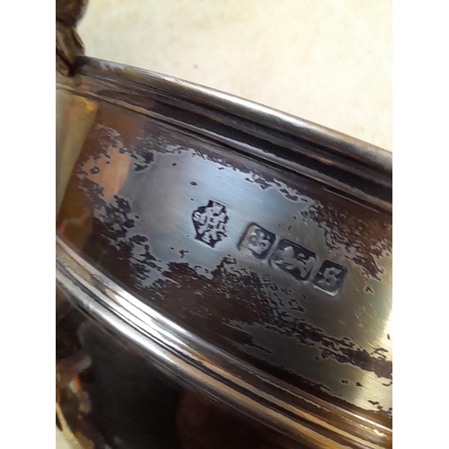 111 - Solid silver trophy : W Broadhurst Challenge Cup Sheffield 1910 Walker & Hall 550 g & New York teasp... 