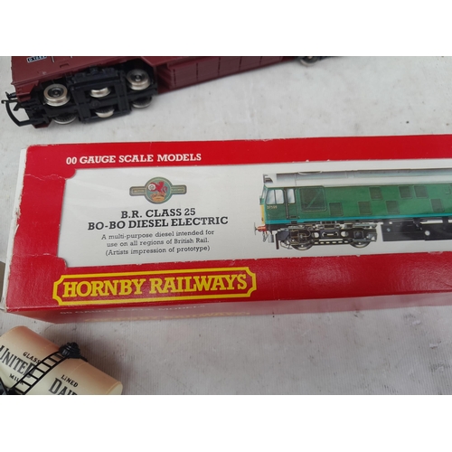 116 - Used but well cared for  TT gauge Hornby D1062 Western Courier, boxed 00 gauge Hornby Bo-Bo diesel e... 