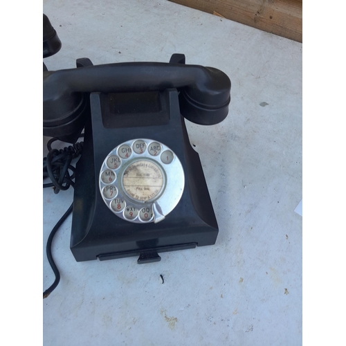 139 - Collection of vintage bakelite telephones mainly for spares