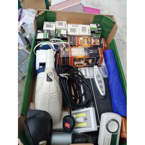 242 - Sewing and knitting related items, electric cable, light bulbs lamp, Grundig radio  etc. NOTE Multip... 