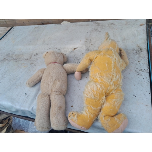 74 - 2 x vintage teddy bears : 1 x articulated small hump back mohair and one other