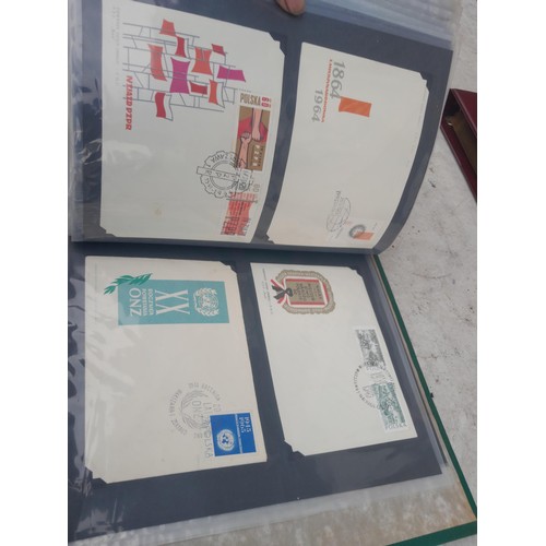 83 - 4 x folders of Stamp First Day Covers :folder of Channel Tunnel , others are multithematic