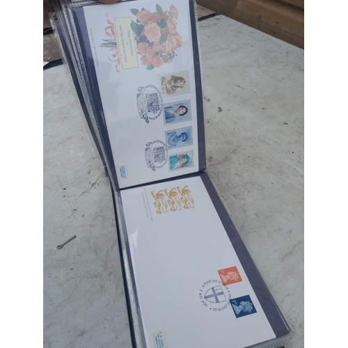 86 - Stamp First Day covers in folders, a multithematic collection