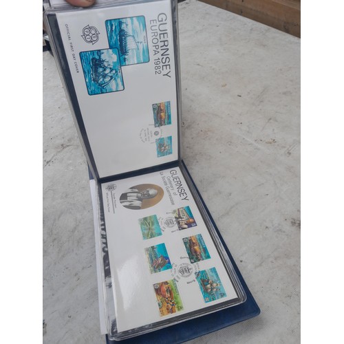 86 - Stamp First Day covers in folders, a multithematic collection