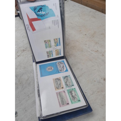 86 - Stamp First Day covers in folders, a multithematic collection