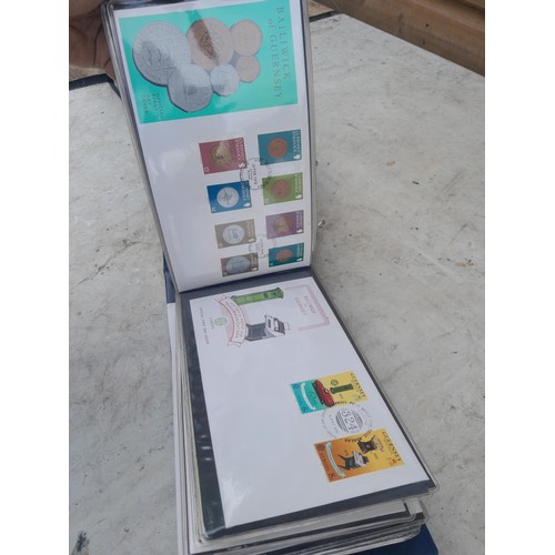 86 - Stamp First Day covers in folders, a multithematic collection