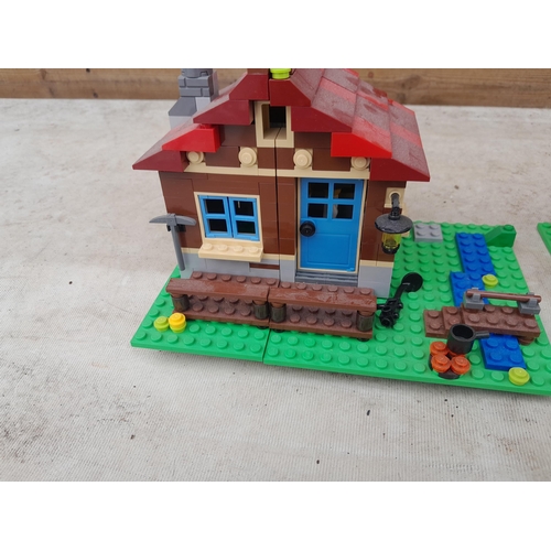 155 - Lego : Ranch house, hinged front house with soldiers