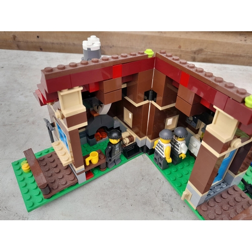 155 - Lego : Ranch house, hinged front house with soldiers