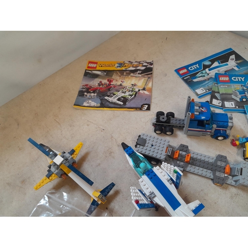 265 - Lego : mixed themed including Racers