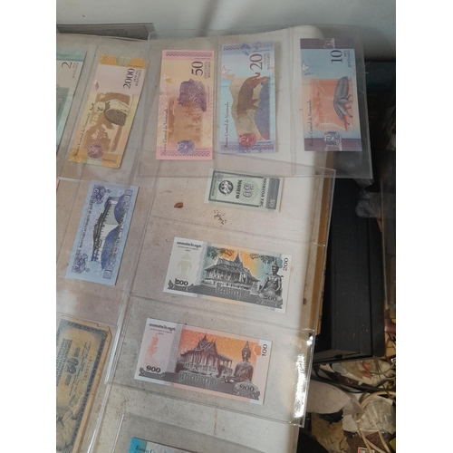 266 - Collection of 39 Banknotes from over the World mainly uncirc.