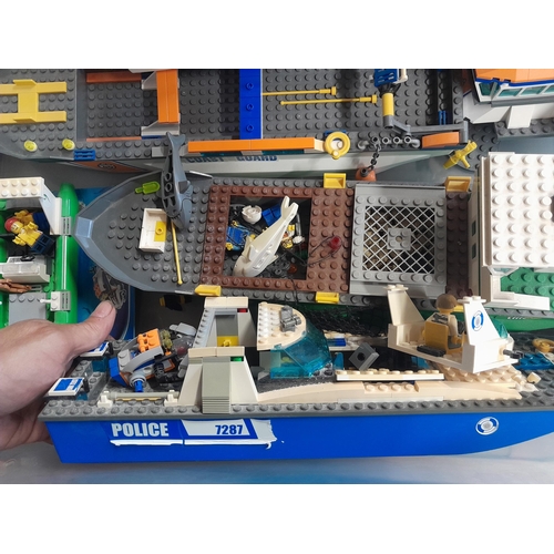 309 - Lego marine craft