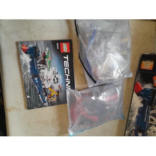 328 - Lego Technic Ocean Explorer set with box of issue