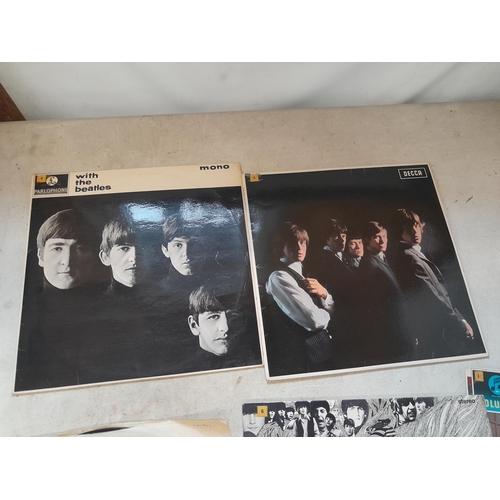 423 - Vinyl record albums : The Beatles : Hard Days Night no sleeve light scuffs, Revolver in good order n... 