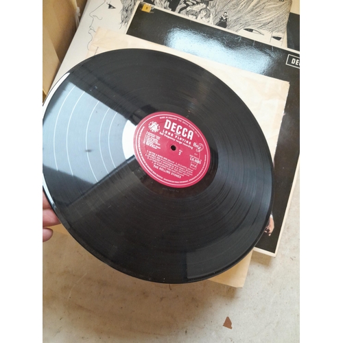 423 - Vinyl record albums : The Beatles : Hard Days Night no sleeve light scuffs, Revolver in good order n... 