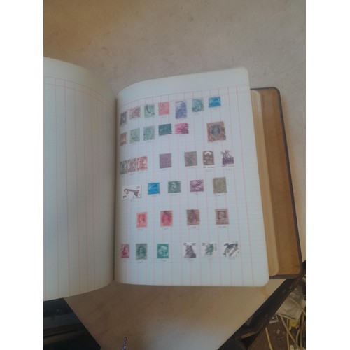 428 - Stamps : approx 8 kg of stamps, 1 x album of used and mint stamps of the world, Gay Venture and Nobb... 