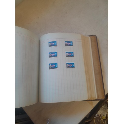 428 - Stamps : approx 8 kg of stamps, 1 x album of used and mint stamps of the world, Gay Venture and Nobb... 