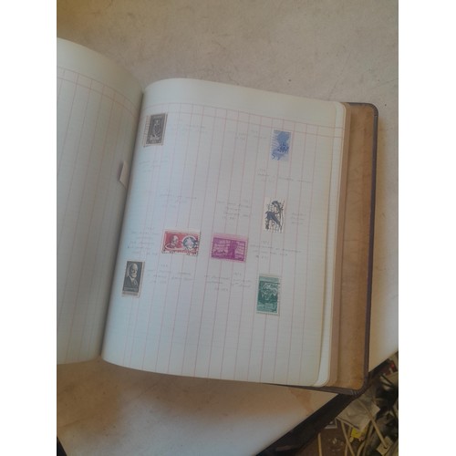 428 - Stamps : approx 8 kg of stamps, 1 x album of used and mint stamps of the world, Gay Venture and Nobb... 