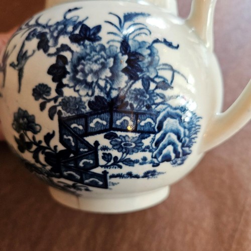 519 - Royal Worcester First Period (circa 1770) blue and white Fence pattern tea pot with damages (Dr Wall... 