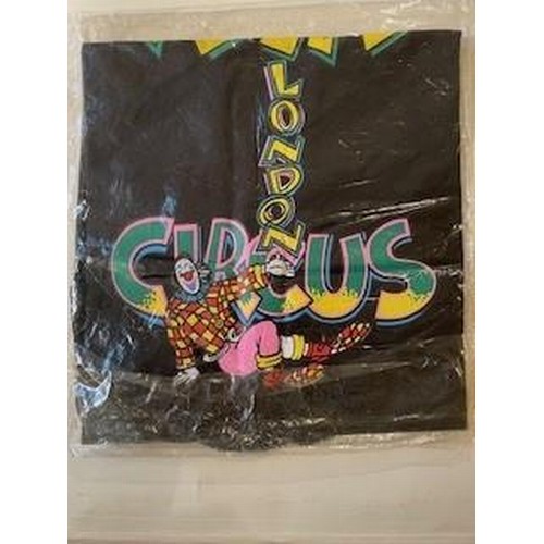 596 - Circus interest : Advertising The Royal London Circus, an adult sized souvenir T shirt, unworn in or... 