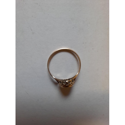 26 - 9 ct gold cameo ring size O, 0.8 g