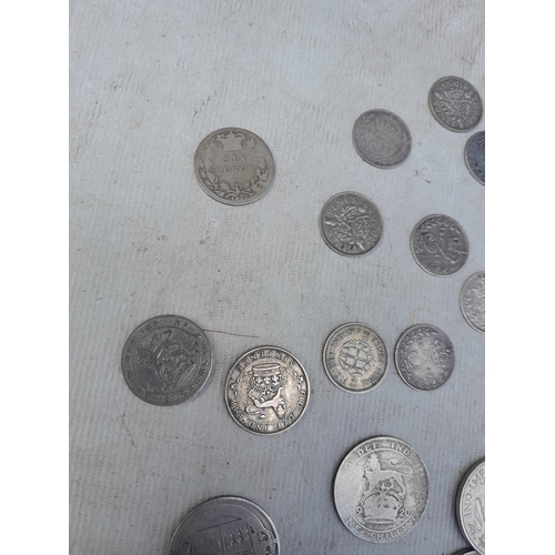 64 - Coins : mixed UK silver coinage, grading varies considerably but nicer coins noticed