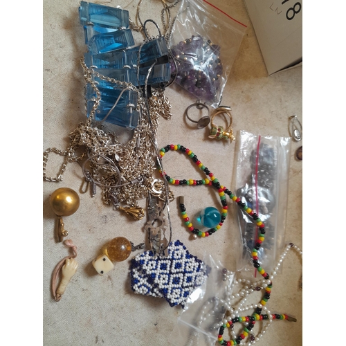 530 - Costume jewellery, empty watch boxes, small amount of silver included, note multiple photographs